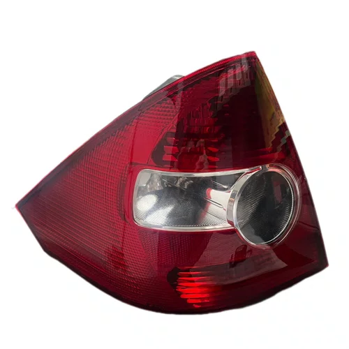 Lanterna tras fiesta sedan 03/10 esq ler descrição (6310807 ht)